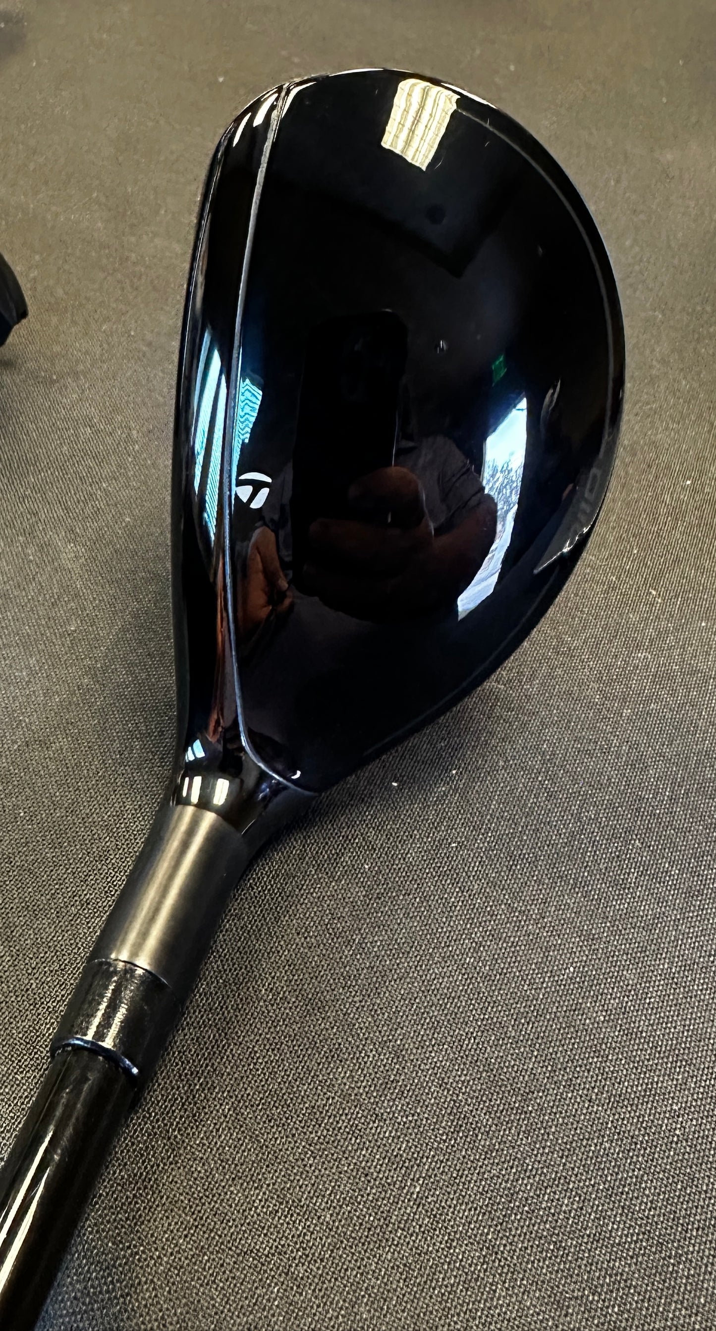 TaylorMade Qi10 Rescue Hybrid