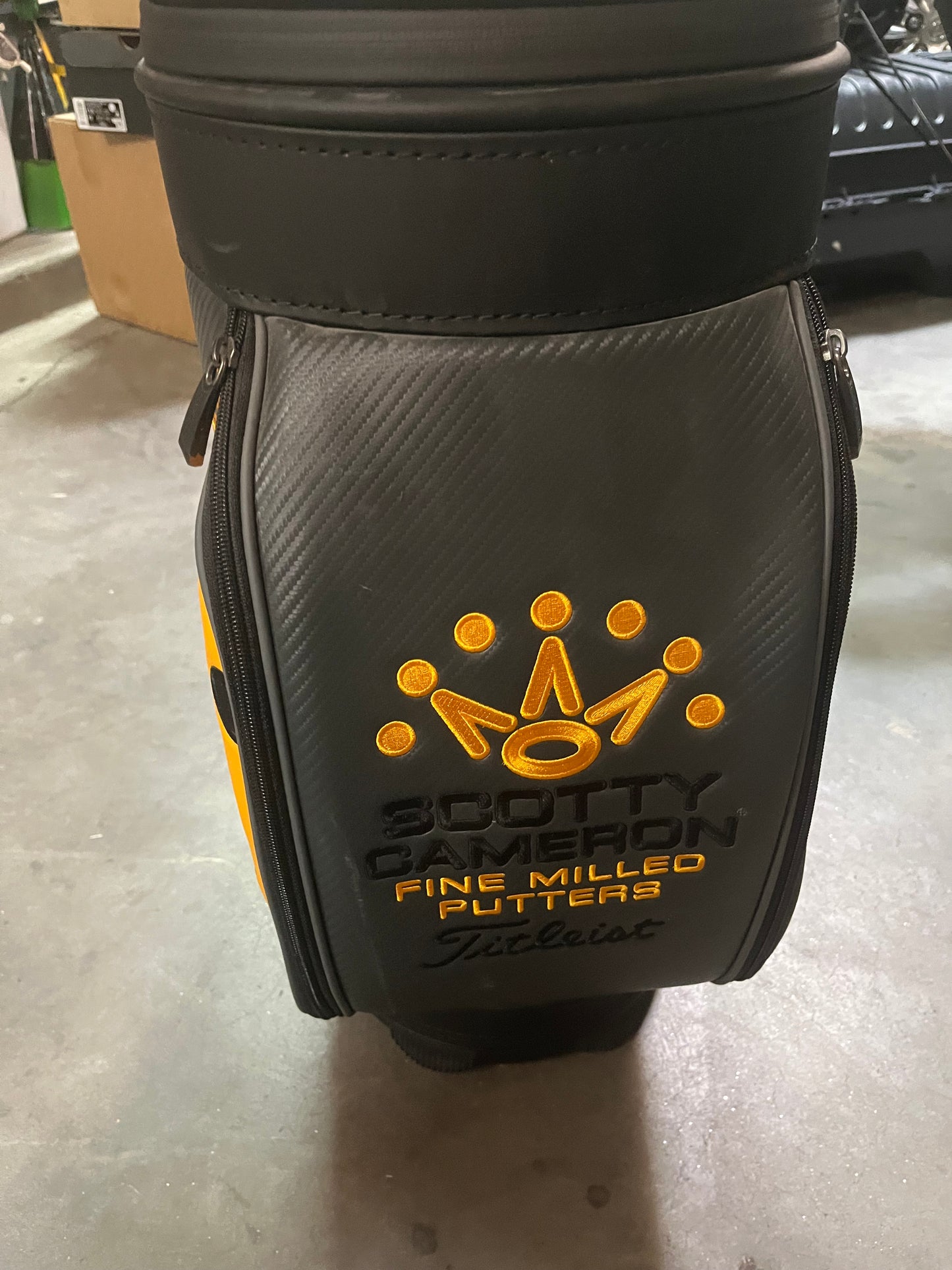 NEW 2020 Club Member Den Caddy Cooler Scotty Cameron Circle T Bag Vessel Golf AUCTION