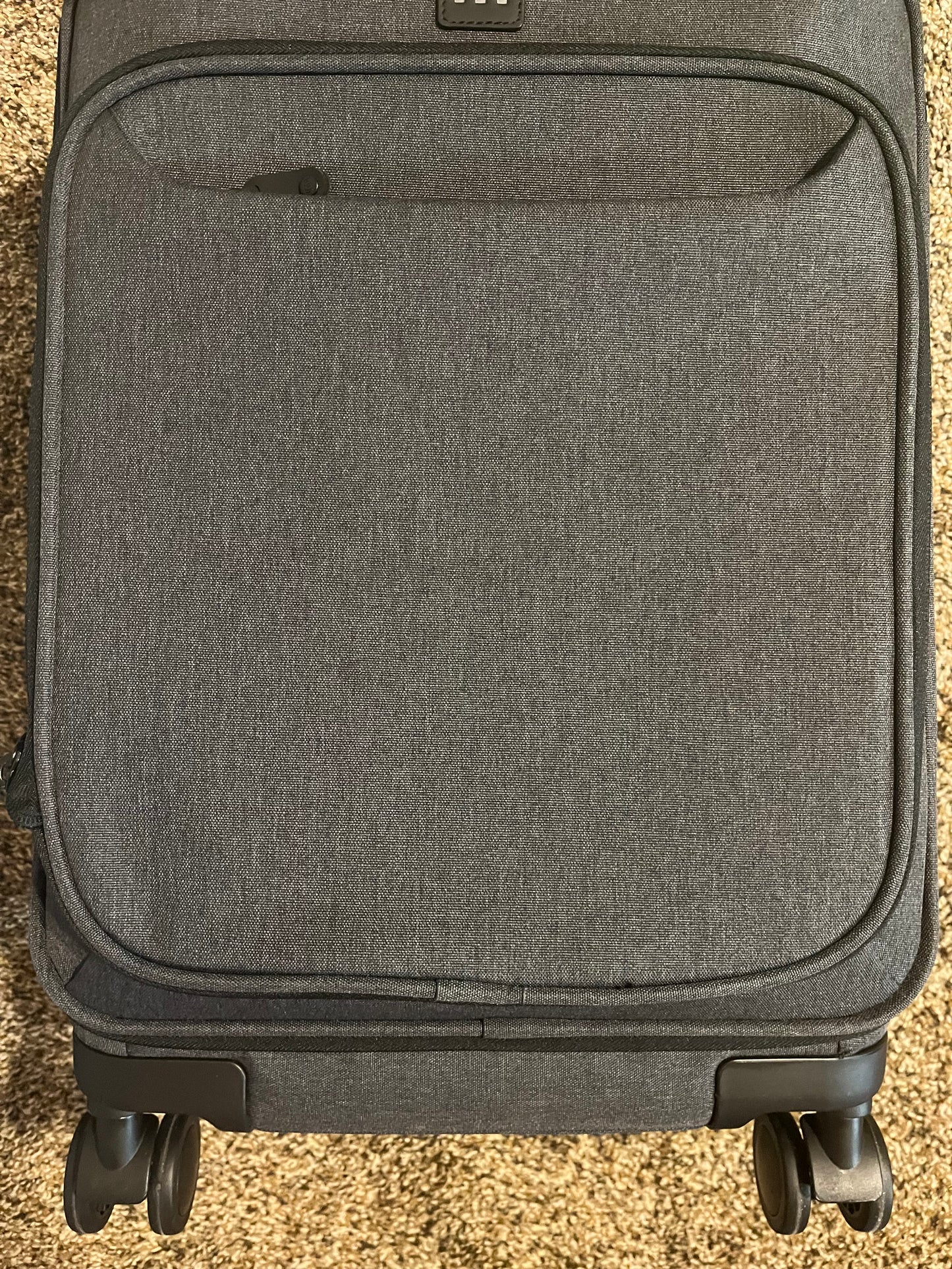 Travis Mathews 1 Piece Luggage w/ Roller and Handle AUCTION